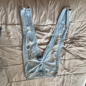 Ripped light washed jeans